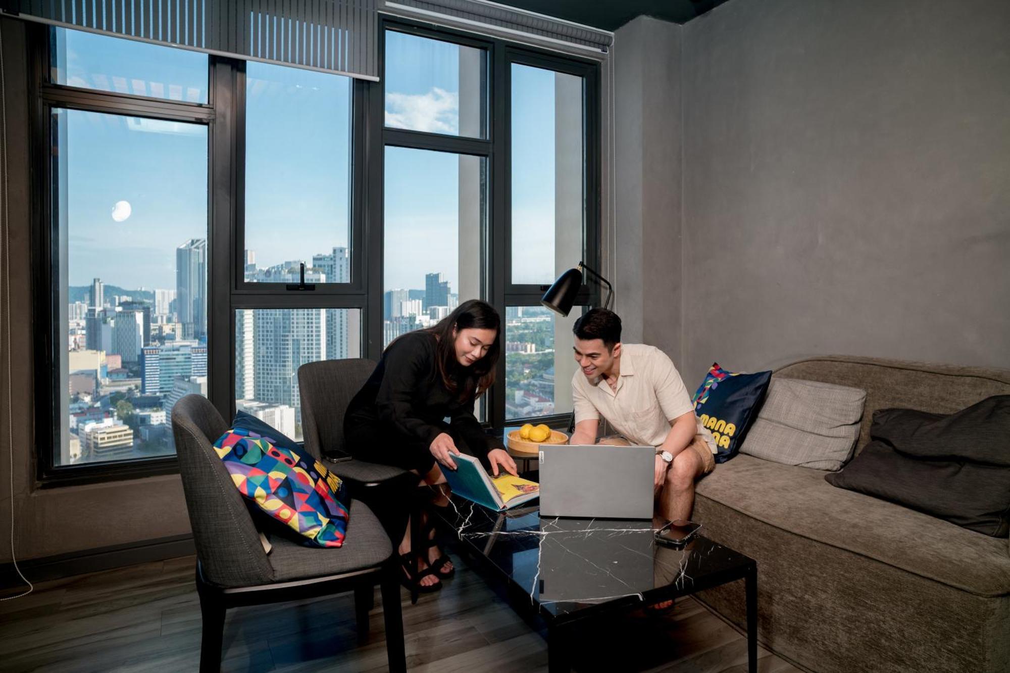 Ceylonz Suites Klcc Rooftop Infinity Pool Kl Tower View — Photos 2
